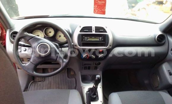 Ra Àlòkù Toyota RAV4 Red Ọkọ̀ in Cotonou ni Benin Ra Àlòkù Toyota RAV4 Red Ọkọ̀ in Cotonou ni Benin