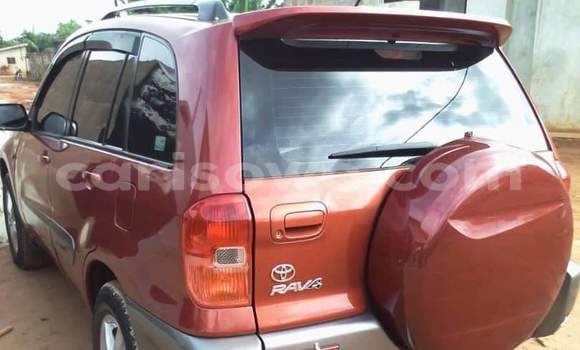 Ra Àlòkù Toyota RAV4 Red Ọkọ̀ in Cotonou ni Benin Ra Àlòkù Toyota RAV4 Red Ọkọ̀ in Cotonou ni Benin