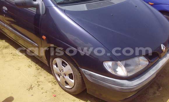 Sayi Na hannu Renault Megane Blue Mota in Porto Novo a Benin Sayi Na hannu Renault Megane Blue Mota in Porto Novo a Benin