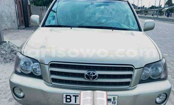 Sayi Na hannu Toyota Highlander Azurfa Mota in Cotonou a Benin Sayi Na hannu Toyota Highlander Azurfa Mota in Cotonou a Benin