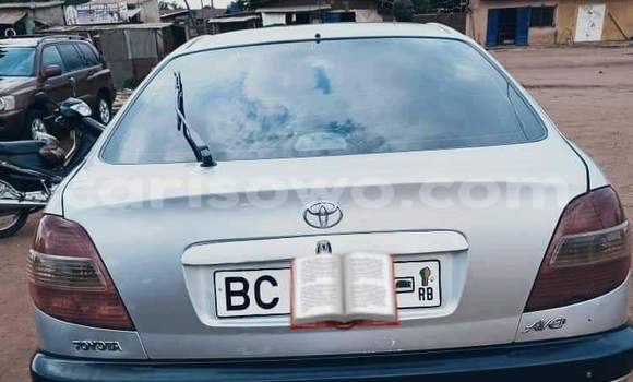Sayi Na hannu Toyota Avensis Azurfa Mota in Cotonou a Benin Sayi Na hannu Toyota Avensis Azurfa Mota in Cotonou a Benin