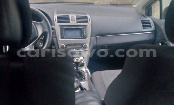 Sayi Na hannu Toyota Avensis Azurfa Mota in Cotonou a Benin Sayi Na hannu Toyota Avensis Azurfa Mota in Cotonou a Benin