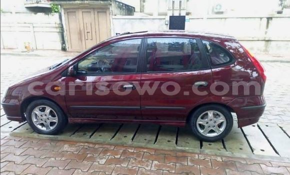Acheter Occasion Voiture Nissan Almera Rouge à Cotonou, Benin