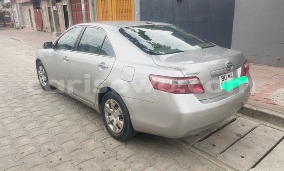 Ra Àlòkù Toyota Camry Silver Ọkọ̀ in Cotonou ni Benin Ra Àlòkù Toyota Camry Silver Ọkọ̀ in Cotonou ni Benin