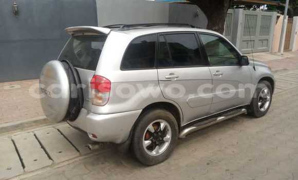 Sayi Na hannu Toyota RAV4 Azurfa Mota in Cotonou a Benin Sayi Na hannu Toyota RAV4 Azurfa Mota in Cotonou a Benin