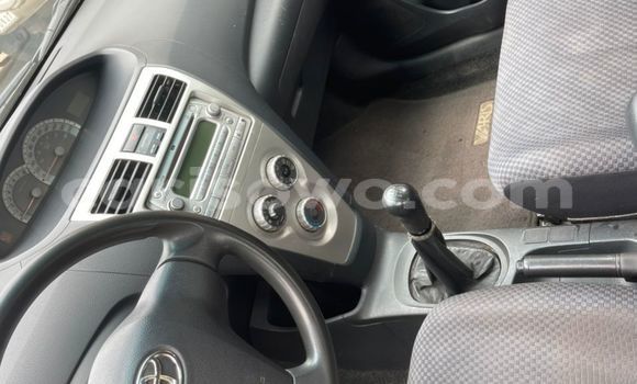 Ra Àlòkù Toyota Yaris Red Ọkọ̀ in Cotonou ni Benin Ra Àlòkù Toyota Yaris Red Ọkọ̀ in Cotonou ni Benin