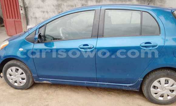Sayi Na hannu Toyota Yaris Blue Mota in Cotonou a Benin Sayi Na hannu Toyota Yaris Blue Mota in Cotonou a Benin