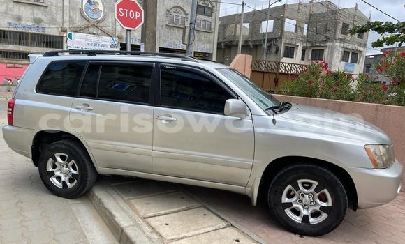 Buy Used Toyota Highlander Silver Car in Cotonou in Benign Buy Used Toyota Highlander Silver Car in Cotonou in Benign