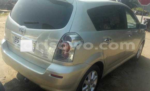 Acheter Occasion Voiture Toyota Corolla Verso Gris à Cotonou, Benin