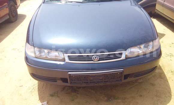 Sayi Na hannu Mazda 626 Blue Mota in Porto Novo a Benin Sayi Na hannu Mazda 626 Blue Mota in Porto Novo a Benin