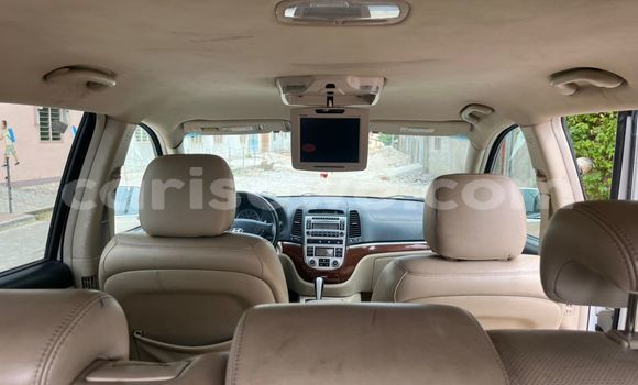 Sayi Na hannu Hyundai Santa Fe White Mota in Cotonou a Benin Sayi Na hannu Hyundai Santa Fe White Mota in Cotonou a Benin