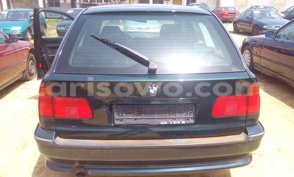 Acheter Occasion Voiture BMW 3-Series Vert à Porto Novo au Benin Acheter Occasion Voiture BMW 3-Series Vert à Porto Novo au Benin