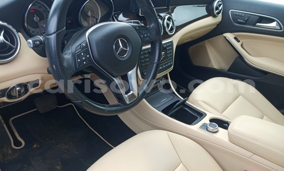 Acheter Occasion Voiture Mercedes-Benz CLA-klasse Blanc à Cotonou, Benin Acheter Occasion Voiture Mercedes-Benz CLA-klasse Blanc à Cotonou, Benin