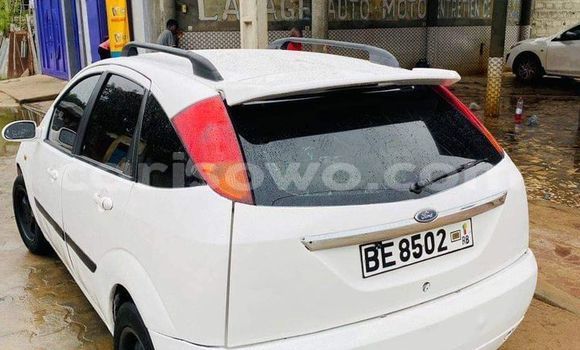 Acheter Occasion Voiture Ford Focus Blanc à Cotonou, Benin Acheter Occasion Voiture Ford Focus Blanc à Cotonou, Benin