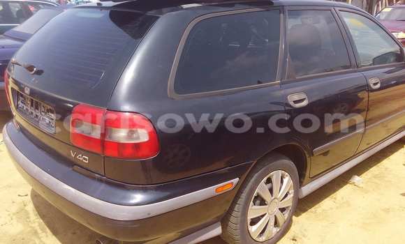 Acheter Occasion Voiture Volvo V40 Noir à Savalou au Benin Acheter Occasion Voiture Volvo V40 Noir à Savalou au Benin
