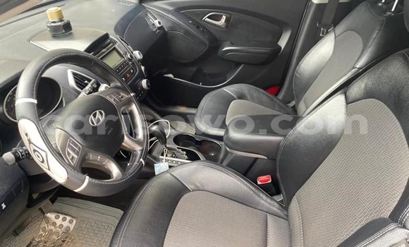 Buy Used Hyundai Tucson Silver Car in Cotonou in Benign Buy Used Hyundai Tucson Silver Car in Cotonou in Benign