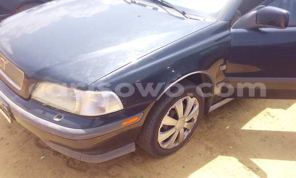 Ra Àlòkù Volvo V40 Black Ọkọ̀ in Savalou ni Benin Ra Àlòkù Volvo V40 Black Ọkọ̀ in Savalou ni Benin