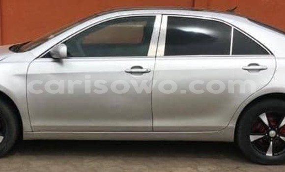 Ra Àlòkù Toyota Camry Silver Ọkọ̀ in Cotonou ni Benin