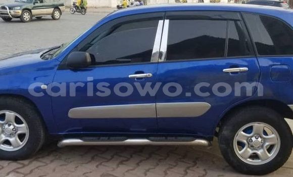 Ra Àlòkù Toyota RAV4 Blue Ọkọ̀ in Cotonou ni Benin