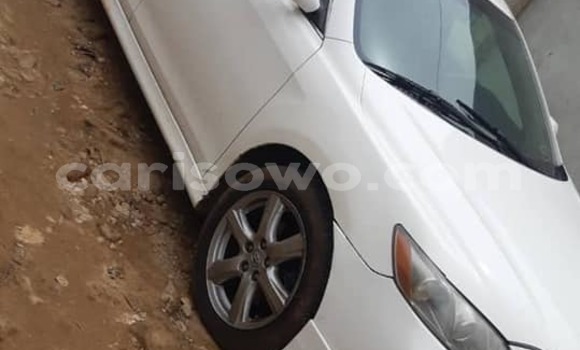 Acheter Occasion Voiture Toyota Camry Blanc à Cotonou, Benin