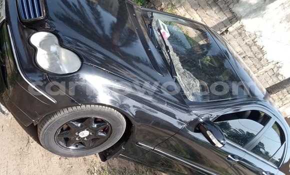 Sayi Na hannu Mercedes-Benz C–Class Black Mota in Cotonou a Benin