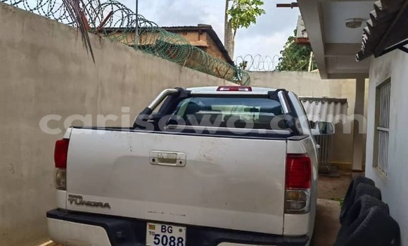 Ra Àlòkù Toyota Tundra funfun Ọkọ̀ in Abomey Calavi ni Benin Ra Àlòkù Toyota Tundra funfun Ọkọ̀ in Abomey Calavi ni Benin