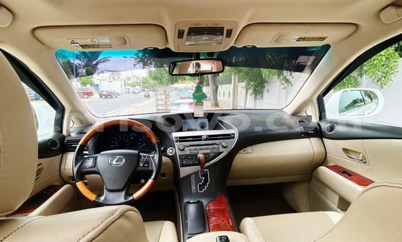 Ra Àlòkù Lexus RX 350 funfun Ọkọ̀ in Cotonou ni Benin Ra Àlòkù Lexus RX 350 funfun Ọkọ̀ in Cotonou ni Benin