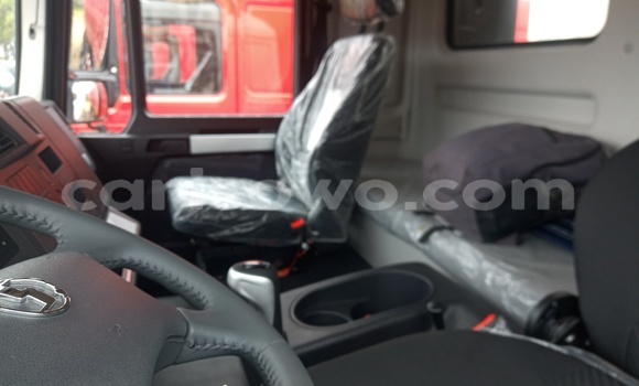 Acheter Neuf Utilitaire Volvo F4 Rouge à Cotonou, Benin Acheter Neuf Utilitaire Volvo F4 Rouge à Cotonou, Benin