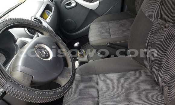 Ra Àlòkù Renault Logan Brown Ọkọ̀ in Cotonou ni Benin Ra Àlòkù Renault Logan Brown Ọkọ̀ in Cotonou ni Benin