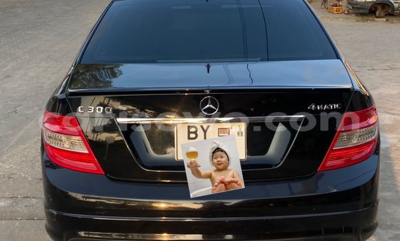Buy Used Mercedes-Benz C–Class Black Car in Cotonou in Benign Buy Used Mercedes-Benz C–Class Black Car in Cotonou in Benign