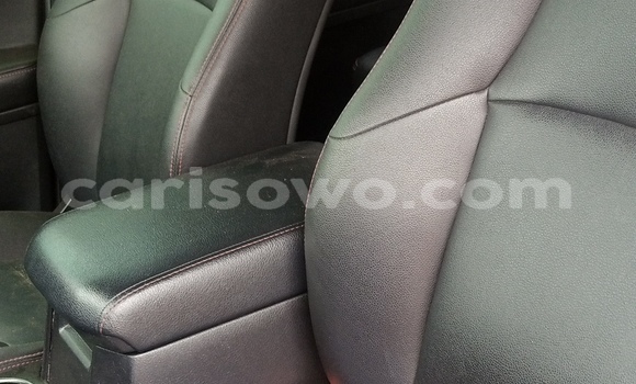 Acheter Import Voiture Toyota 4Runner Blanc à Cotonou, Benin Acheter Import Voiture Toyota 4Runner Blanc à Cotonou, Benin