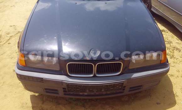 Acheter Occasion Voiture BMW 3–Series Noir à Porto Novo, Benin Acheter Occasion Voiture BMW 3–Series Noir à Porto Novo, Benin