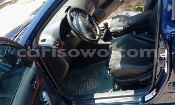 Sayi Na hannu Toyota Avensis Blue Mota in Cotonou a Benin Sayi Na hannu Toyota Avensis Blue Mota in Cotonou a Benin