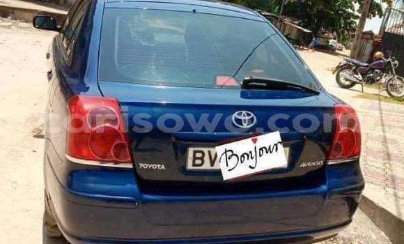 Sayi Na hannu Toyota Avensis Blue Mota in Cotonou a Benin Sayi Na hannu Toyota Avensis Blue Mota in Cotonou a Benin
