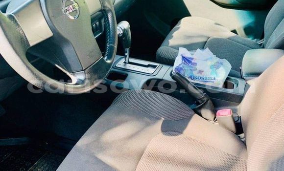 Sayi Na hannu Nissan Frontier Azurfa Mota in Cotonou a Benin Sayi Na hannu Nissan Frontier Azurfa Mota in Cotonou a Benin