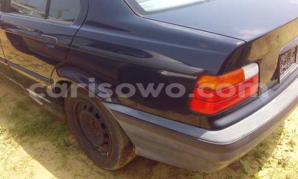 Acheter Occasion Voiture BMW 3–Series Noir à Porto Novo, Benin Acheter Occasion Voiture BMW 3–Series Noir à Porto Novo, Benin