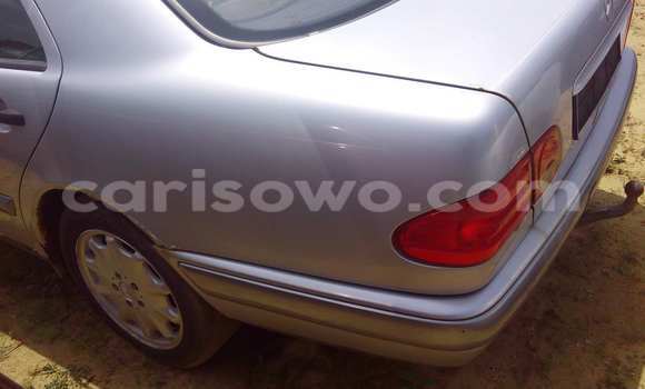 Acheter Occasion Voiture Mercedes‒Benz 190 Gris à Porto Novo au Benin Acheter Occasion Voiture Mercedes‒Benz 190 Gris à Porto Novo au Benin