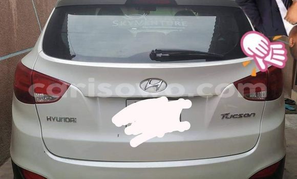 Sayi Na hannu Hyundai Tucson White Mota in Cotonou a Benin Sayi Na hannu Hyundai Tucson White Mota in Cotonou a Benin