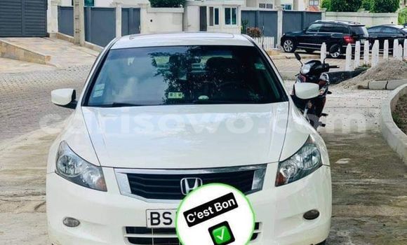 Sayi Na hannu Honda Accord White Mota in Cotonou a Benin Sayi Na hannu Honda Accord White Mota in Cotonou a Benin
