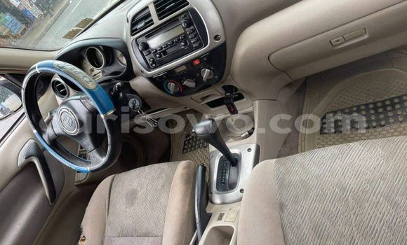 Sayi Na hannu Toyota RAV4 Brown Mota in Cotonou a Benin Sayi Na hannu Toyota RAV4 Brown Mota in Cotonou a Benin
