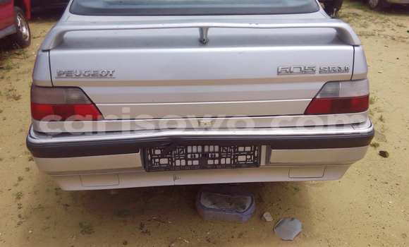 Acheter Occasion Voiture Peugeot 605 Gris à Porto Novo, Benin Acheter Occasion Voiture Peugeot 605 Gris à Porto Novo, Benin