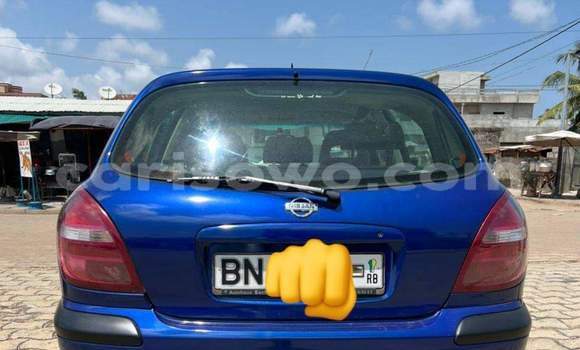 Sayi Na hannu Nissan Almera Blue Mota in Cotonou a Benin Sayi Na hannu Nissan Almera Blue Mota in Cotonou a Benin