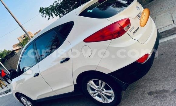 Sayi Na hannu Hyundai Tucson White Mota in Cotonou a Benin