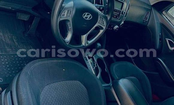 Sayi Na hannu Hyundai Tucson White Mota in Cotonou a Benin Sayi Na hannu Hyundai Tucson White Mota in Cotonou a Benin