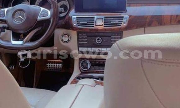 Sayi Na hannu Mercedes-Benz CLS–Class Red Mota in Cotonou a Benin Sayi Na hannu Mercedes-Benz CLS–Class Red Mota in Cotonou a Benin