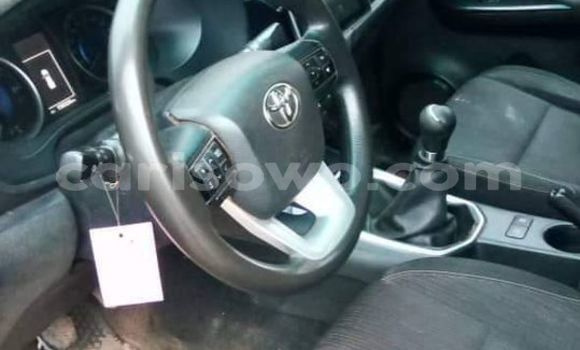 Sayi Na hannu Toyota Hilux Black Mota in Cotonou a Benin Sayi Na hannu Toyota Hilux Black Mota in Cotonou a Benin