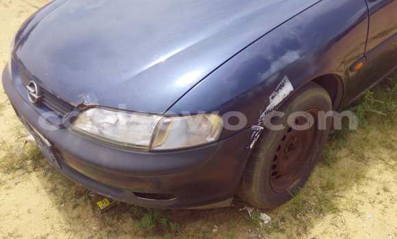 Sayi Na hannu Opel Vectra Blue Mota in Porto Novo a Benin Sayi Na hannu Opel Vectra Blue Mota in Porto Novo a Benin