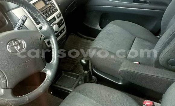 Sayi Na hannu Toyota Avensis Verso Green Mota in Cotonou a Benin Sayi Na hannu Toyota Avensis Verso Green Mota in Cotonou a Benin