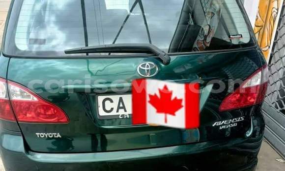 Sayi Na hannu Toyota Avensis Verso Green Mota in Cotonou a Benin Sayi Na hannu Toyota Avensis Verso Green Mota in Cotonou a Benin