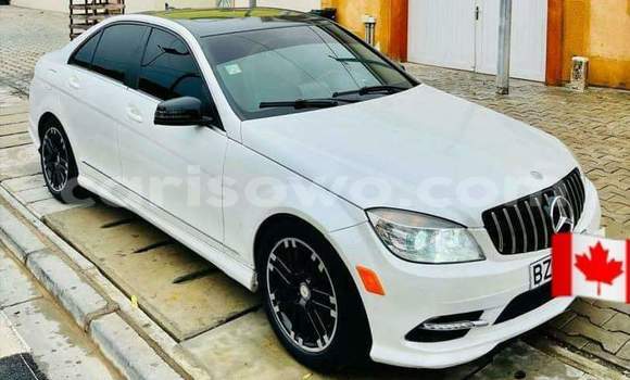 Sayi Na hannu Mercedes-Benz C–Class White Mota in Cotonou a Benin